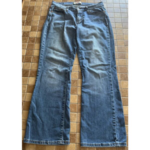 Women's Levi's 529 Curvy Boot Jeans Size 12M Blue Denim